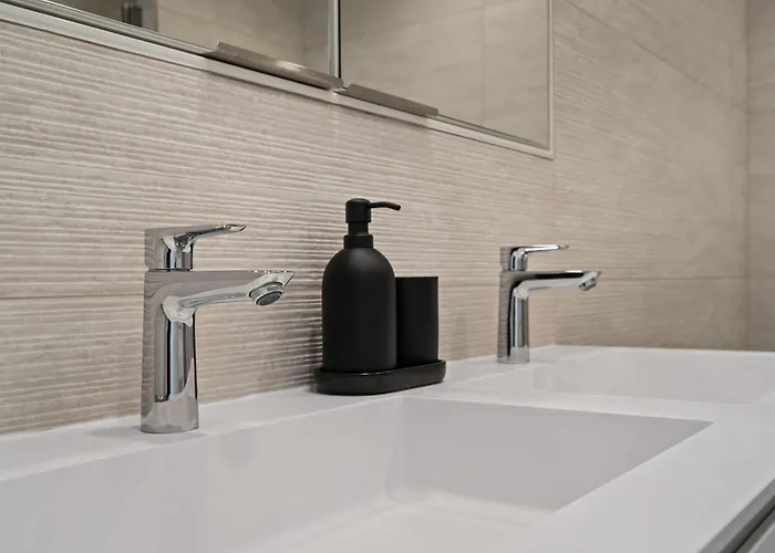 Chic 80sqm Luxe - Heart Of